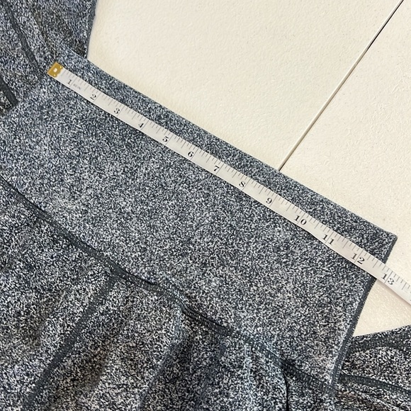 Lululemon &Go On the Go Sz 6 Leggings/Jogger Cropped Pant Grey Speckle Print - Picture 6 of 10